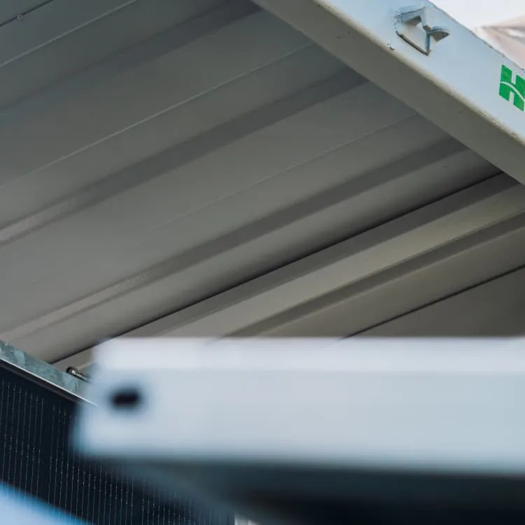 Earthquake-resistant financing solution for photovoltaic integrated energy storage cabinet